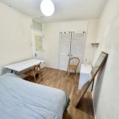 Elgin House, Poplar, London E14 Hotel Екстериор снимка